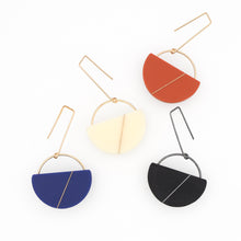 Sofie Semicircle Simple Necklace
