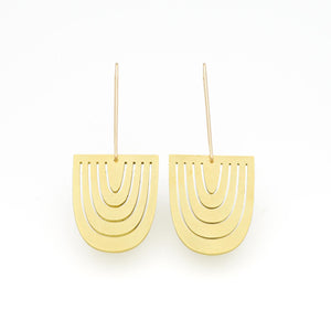 Vera Arch Earring · Brass