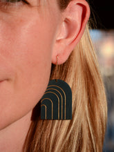 Iona Arch Earring {wide}