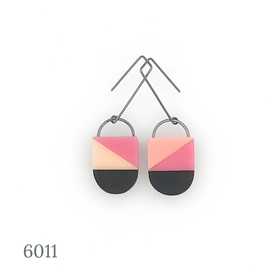 Siri Geo Triangle Earring | SALE