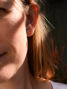 Elongated Triangle Geo Stud